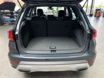 Car image 28