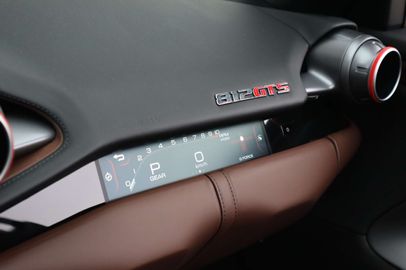 Car image 36