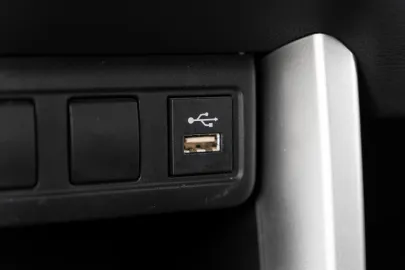 Car image 33