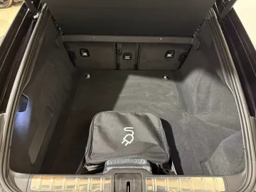 Car image 36
