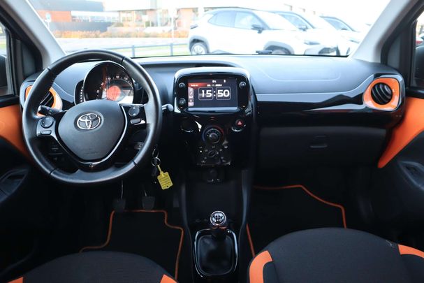 Toyota Aygo X 53 kW image number 14