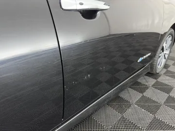 Car image 31