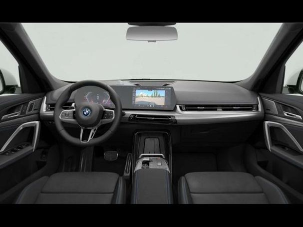 BMW iX1 150 kW image number 6