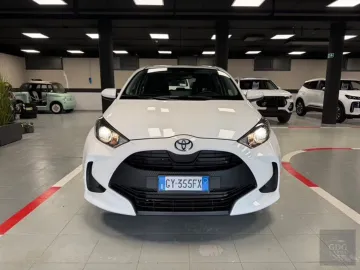 Car image 4