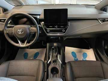 Car image 10