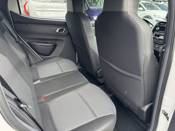 Car image 37