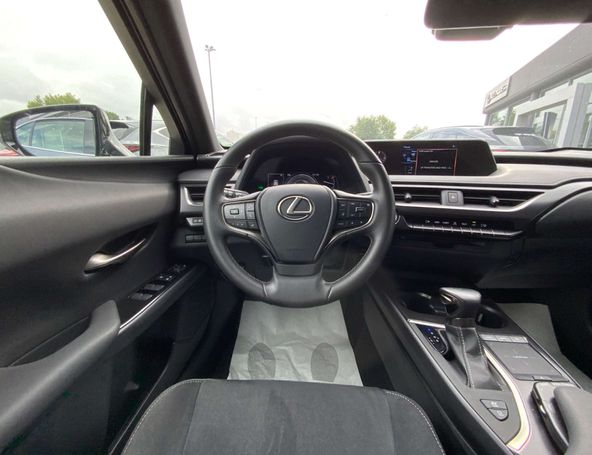 Lexus UX 250h 135 kW image number 11