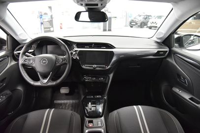 Car image 10