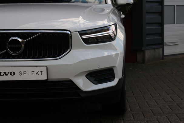 Volvo XC40 1.5 T2 Momentum 95 kW image number 19