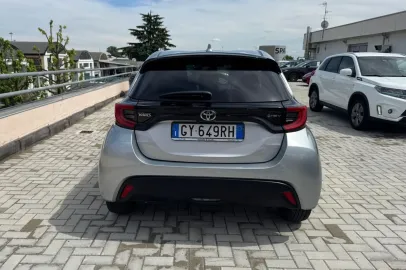Car image 5