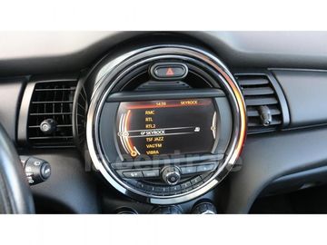 Car image 37