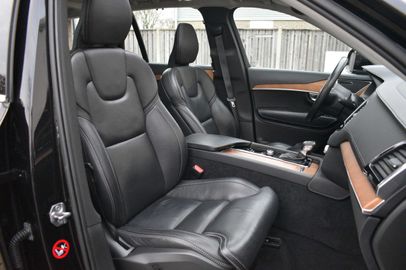 Car image 37