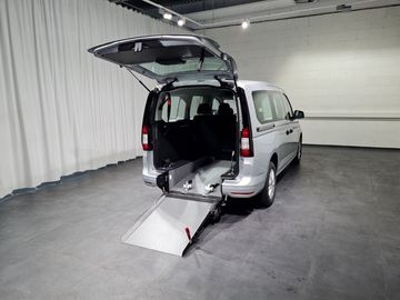 Car image 25