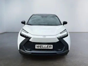 Car image 3