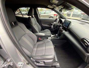 Car image 8