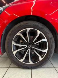 Car image 32