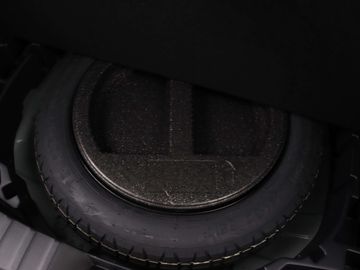 Car image 38