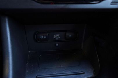 Car image 31