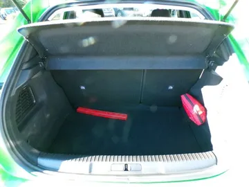Car image 36