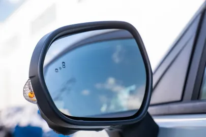 Car image 28