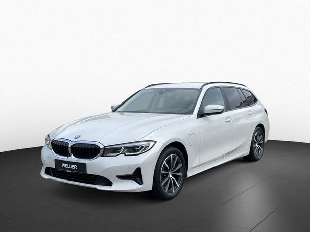 BMW 320 Touring e Advantage 150 kW image number 1