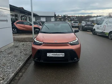Car image 2