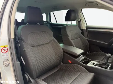 Car image 37