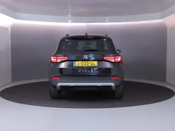 Car image 27