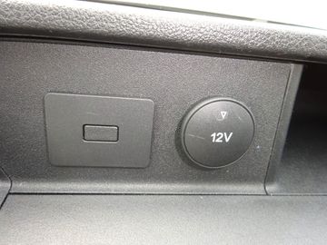 Car image 29
