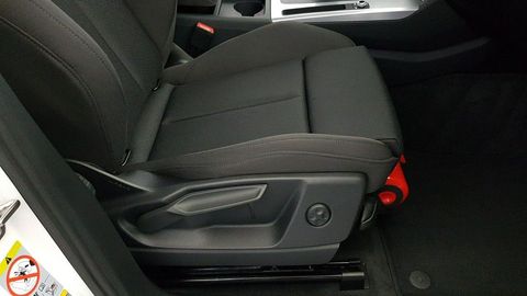 Car image 31