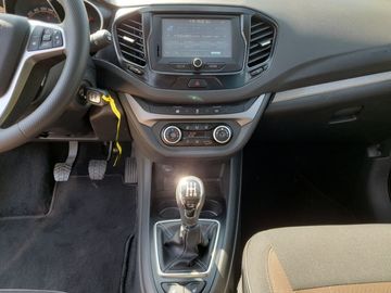 Car image 12