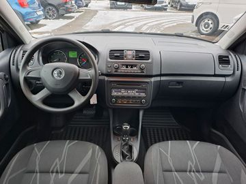 Car image 12