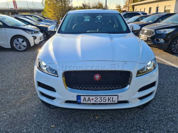 Jaguar F-Pace AWD Prestige 132 kW image number 2