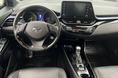 Car image 14