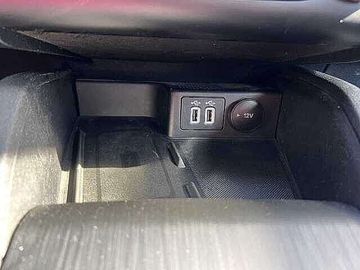 Car image 36