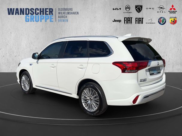 Mitsubishi Outlander 2.4 Plug-In Hybrid 4WD 165 kW image number 3