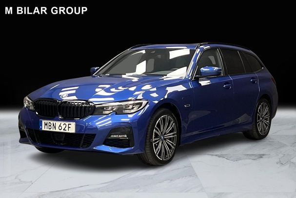 BMW 330e Touring M Sport xDrive 216 kW image number 1