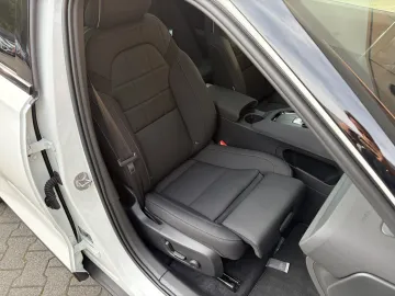 Car image 50