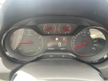 Car image 24