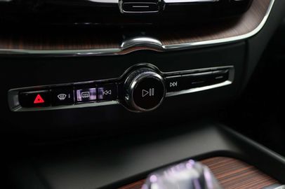 Car image 37