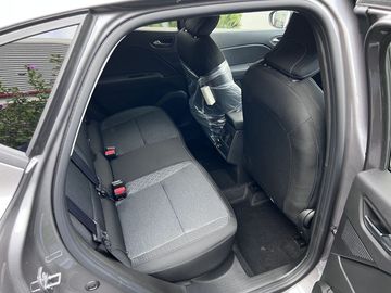 Car image 12