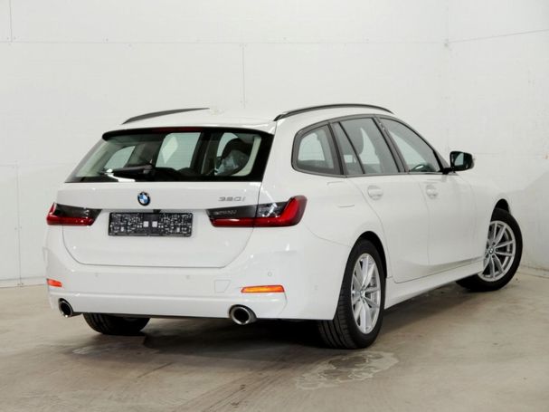 BMW 320i Touring 135 kW image number 3