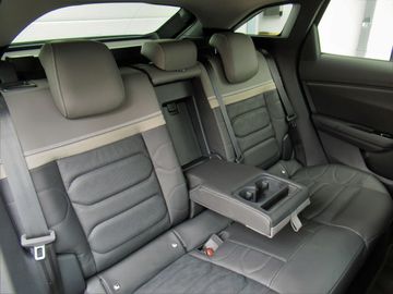 Car image 31