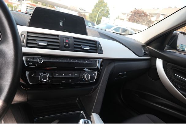 BMW 320d Touring Advantage 140 kW image number 15