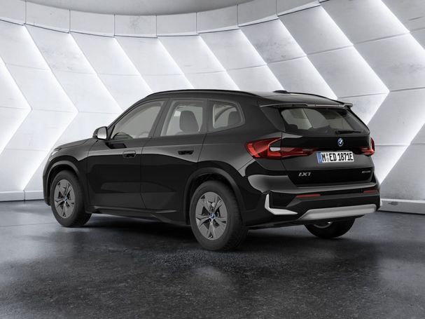 BMW iX1 xDrive30 230 kW image number 4