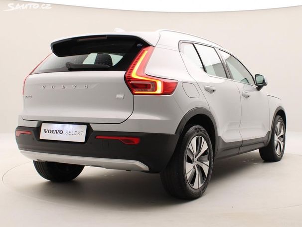 Volvo XC40 Recharge R T4 155 kW image number 12