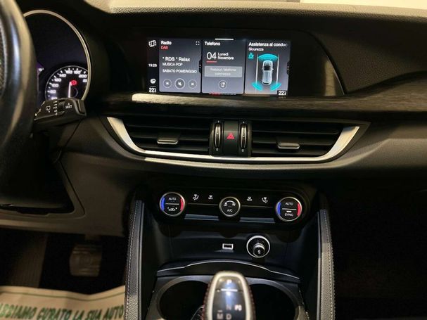 Alfa Romeo Stelvio 2.2 Q4 140 kW image number 11