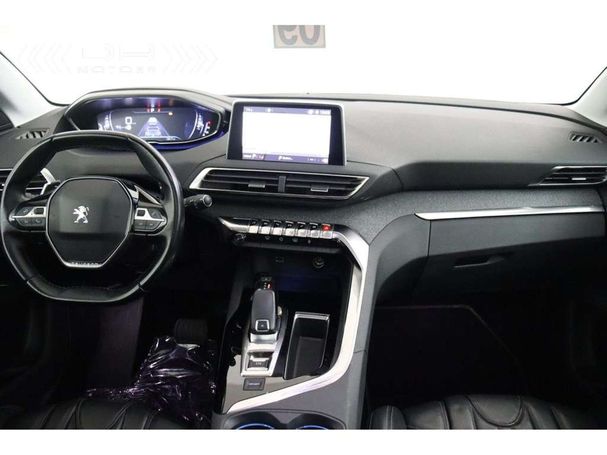 Peugeot 5008 BlueHDi EAT8 Allure 96 kW image number 17