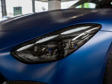 Car image 23