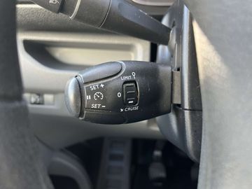 Car image 37